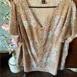 SHEIN Tan Floral Button-Front V-Neck Blouse